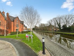 Canal- click for photo gallery